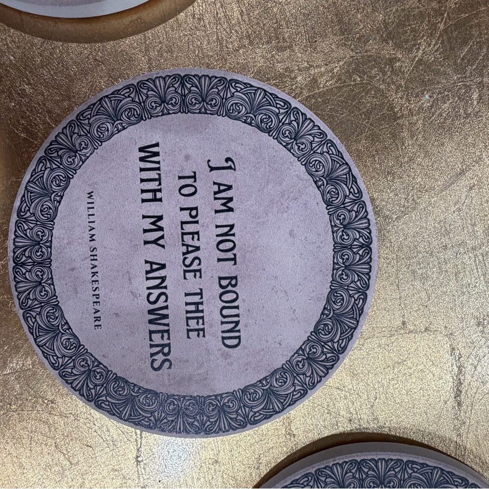 Decorative Coaster Set with Holder with Shakespeare quotes - Picture 4 of 8